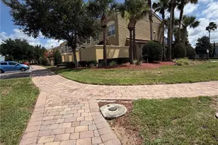 2404 Bella Vista Dr, Davenport, FL 33897 - Photo 4