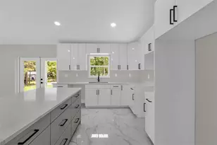 19060 SW 57th Pl, Dunnellon, FL 34432 - Photo 12