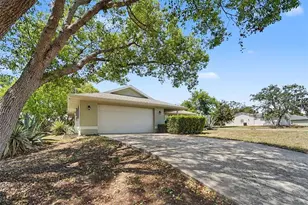 10161 Heathcliff St, Spring Hill, FL 34608 - Photo 2
