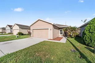 2865 Whispering Trails Dr, Winter Haven, FL 33884 - Photo 2