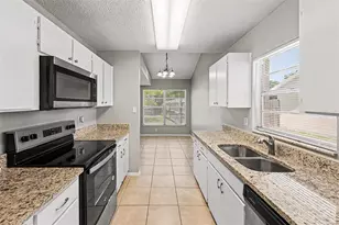 8739 Osage Dr, Tampa, FL 33634 - Photo 6