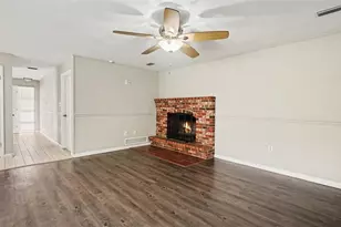 2135 NE 6th Pl, Ocala, FL 34470 - Photo 6