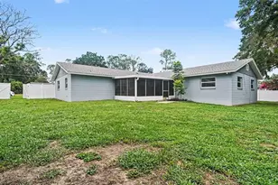 2135 NE 6th Pl, Ocala, FL 34470 - Photo 22
