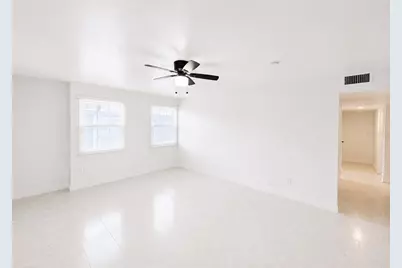 2751 L B McLeod Road #2751, Orlando, FL 32805 - Photo 2