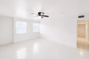 2751 L B McLeod Rd, Orlando, FL 32805 - Photo 2