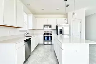 683 Daring Dr, Davenport, FL 33837 - Photo 4