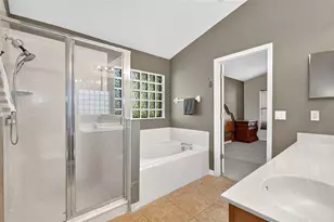 4618 Conroy Club Dr, Orlando, FL 32835 - Photo 14