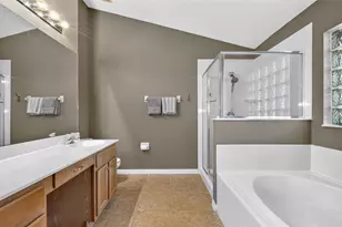 4618 Conroy Club Dr, Orlando, FL 32835 - Photo 14