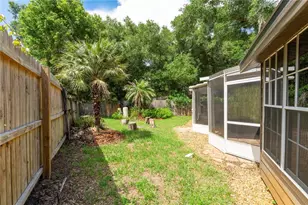 26141 Biltmore St, Sorrento, FL 32776 - Photo 32