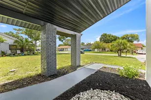 17 S Flag Ct, Kissimmee, FL 34759 - Photo 2