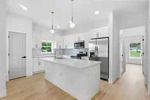 5201 Ashwood Pl, Orlando, FL 32808 - Photo 2