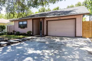 1707 Whispering Dr E, Largo, FL 33771 - Photo 2