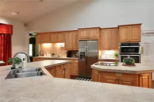 15717 E Oakland Ave, Winter Garden, FL 34787 - Photo 10