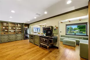 13512 Lake Magdalene Dr, Tampa, FL 33613 - Photo 4