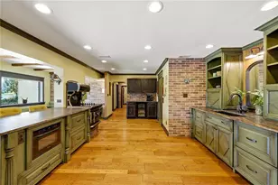 13512 Lake Magdalene Dr, Tampa, FL 33613 - Photo 4