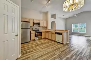 2802 Playing Otter Ct, Kissimmee, FL 34747 - Photo 10