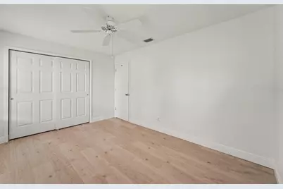 26166 Newcombe Cir, Leesburg, FL 34748 - Photo 14