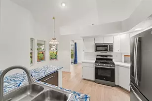 26166 Newcombe Cir, Leesburg, FL 34748 - Photo 10