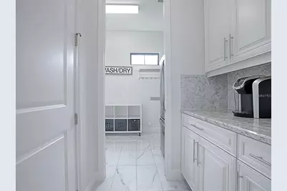 7661 Toscana Boulevard, Orlando, FL 32819 - Photo 8