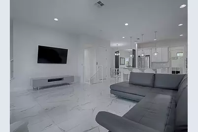 7661 Toscana Boulevard, Orlando, FL 32819 - Photo 12