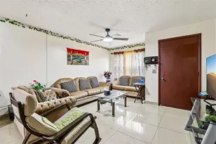 1320 Mill Creek Pl, Kissimmee, FL 34744 - Photo 2