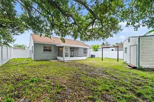 8304 Natchez St, Tampa, FL 33637 - Photo 16