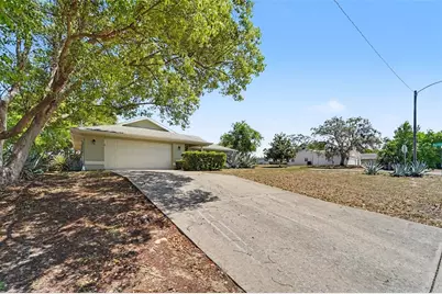 7006 Maplehurst Drive, Port Richey, FL 34668 - Photo 2