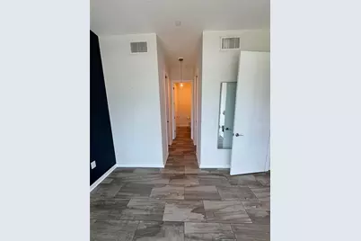343 8th Street N, Saint Petersburg, FL 33701 - Photo 18