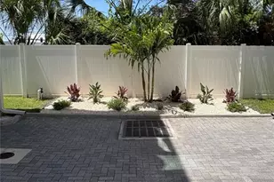 343 8th St N, Saint Petersburg, FL 33701 - Photo 28