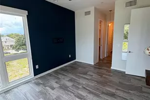 343 8th St N, Saint Petersburg, FL 33701 - Photo 16