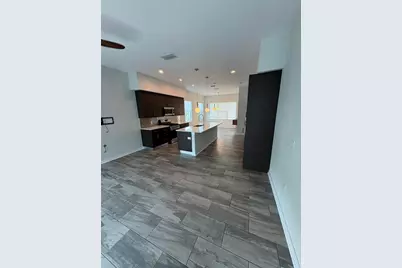 343 8th Street N, Saint Petersburg, FL 33701 - Photo 8