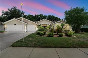 1230 Berkshire Ln, Tarpon Springs, FL 34688 - Photo 1