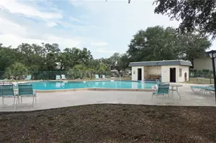 3312 Ramblewood Pl, Sarasota, FL 34237 - Photo 6
