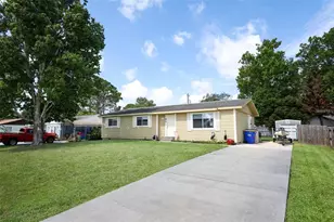 2416 Tamarind Dr, Edgewater, FL 32141 - Photo 2