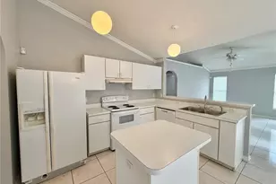 220 Canterbury Ct, Kissimmee, FL 34758 - Photo 6