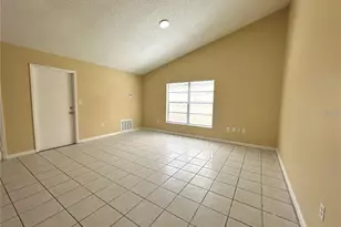 3933 Magnolia Lake Ln, Orlando, FL 32810 - Photo 6