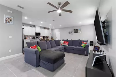 3919 Knotty Pine Street, Saint Cloud, FL 34772 - Photo 6