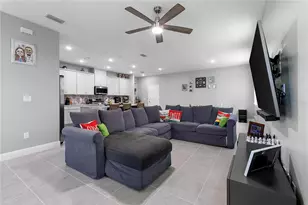 3919 Knotty Pne St, Saint Cloud, FL 34772 - Photo 6