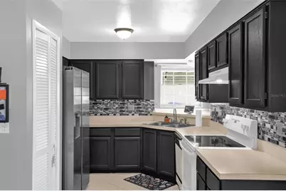 4155 Bergamont Court, Kissimmee, FL 34746 - Photo 2