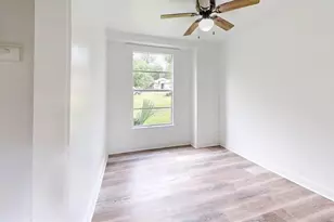 738 Wood St, Deland, FL 32724 - Photo 16