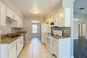 8426 Village Green Rd, Orlando, FL 32818 - Photo 20