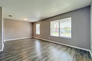 8426 Village Green Rd, Orlando, FL 32818 - Photo 12