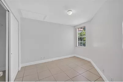 946 Summit Lake Drive, West Palm Beach, FL 33406 - Photo 18
