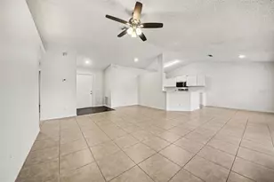 1067 Sheeler Hills Dr, Apopka, FL 32703 - Photo 2