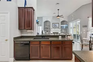 529 Johns Landing Way, Oakland, FL 34787 - Photo 22