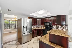 7925 Tumblestone Dr, Orlando, FL 32819 - Photo 16
