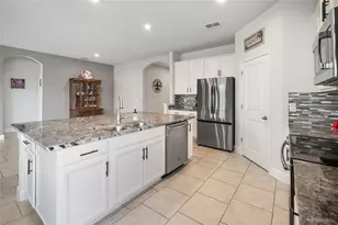 584 Seattle Slew Dr, Davenport, FL 33837 - Photo 6