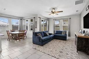 584 Seattle Slew Dr, Davenport, FL 33837 - Photo 4
