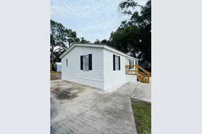 6734 Ravenwood Street, Zephyrhills, FL 33544 - Photo 4