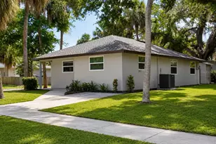 3058 Palmadelia Ave, Sarasota, FL 34234 - Photo 2